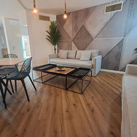 Yalarent Afarsemon Apartments With Pool - For Families & Couples Ейлат Екстериор снимка