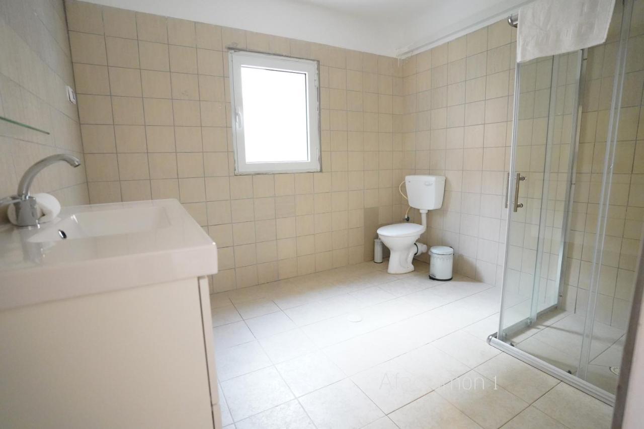 Yalarent Afarsemon Apartments With Pool - For Families & Couples Ейлат Екстериор снимка